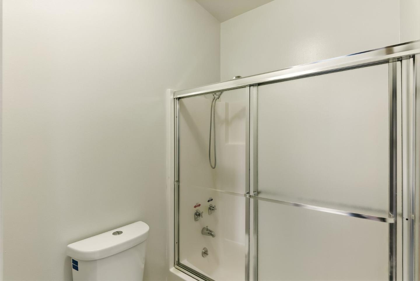 525 Almer Road, Unit 309 Burlingame, CA 94010 - Photo 22 of 27