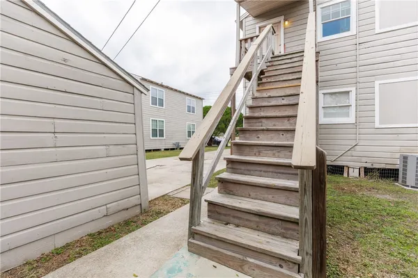 $895 | 465 Texas Avenue, Corpus Christi, TX 78404