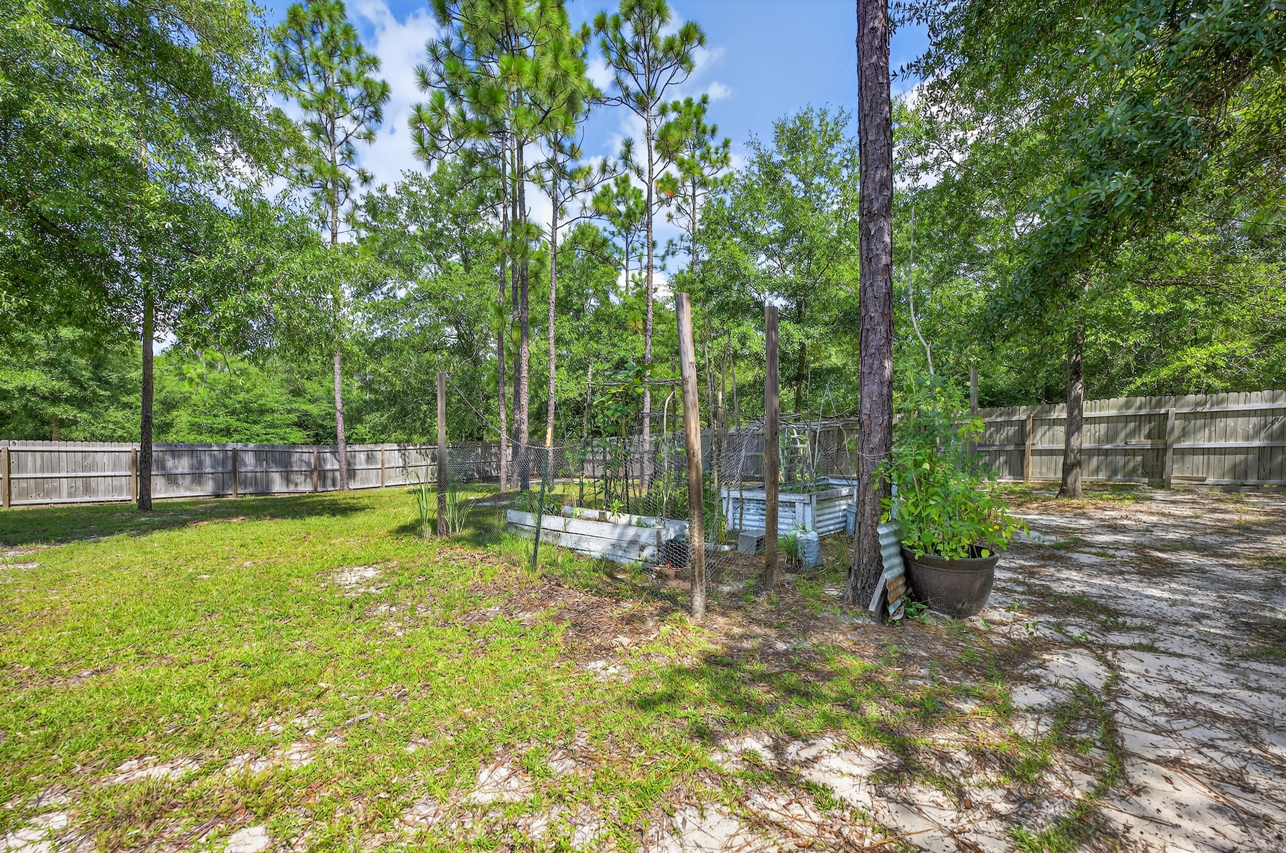 3113 Pinot Way Crestview, FL 32536 - Photo 45 of 50 Backyard
