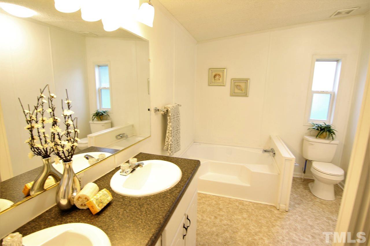 82 Rocks Edge Lane Smithfield, NC 27577 - Photo 15 of 21 Gallery Image 15