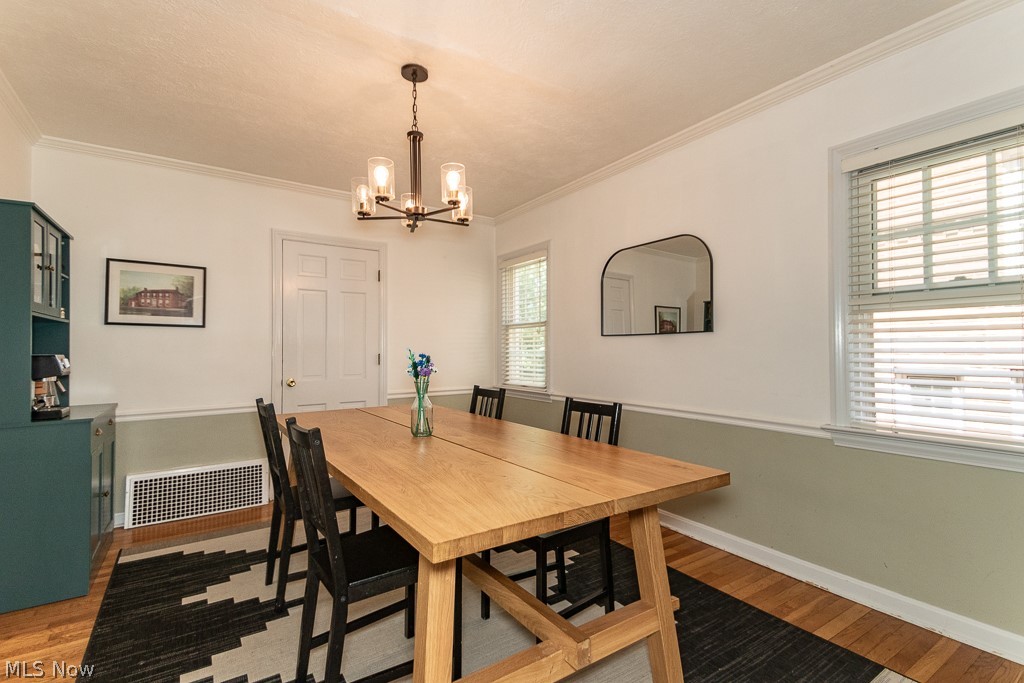 1056 Pennfield Road Cleveland, OH 44121 - Photo 10 of 39 Gallery Image 10
