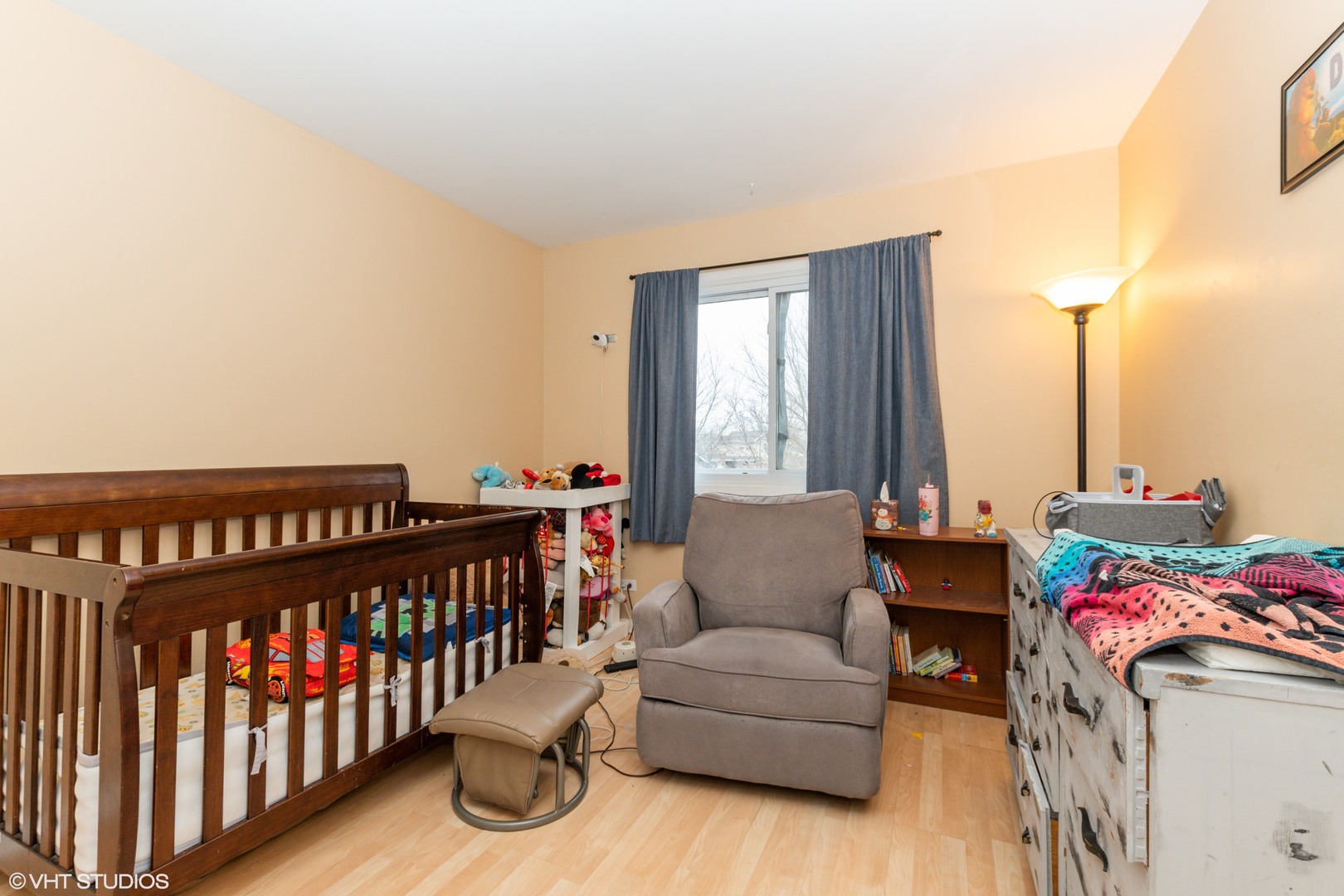 5746 Timberlane Road Matteson, IL 60443 - Photo 11 of 19 a bedroom with furniture and a baby crib