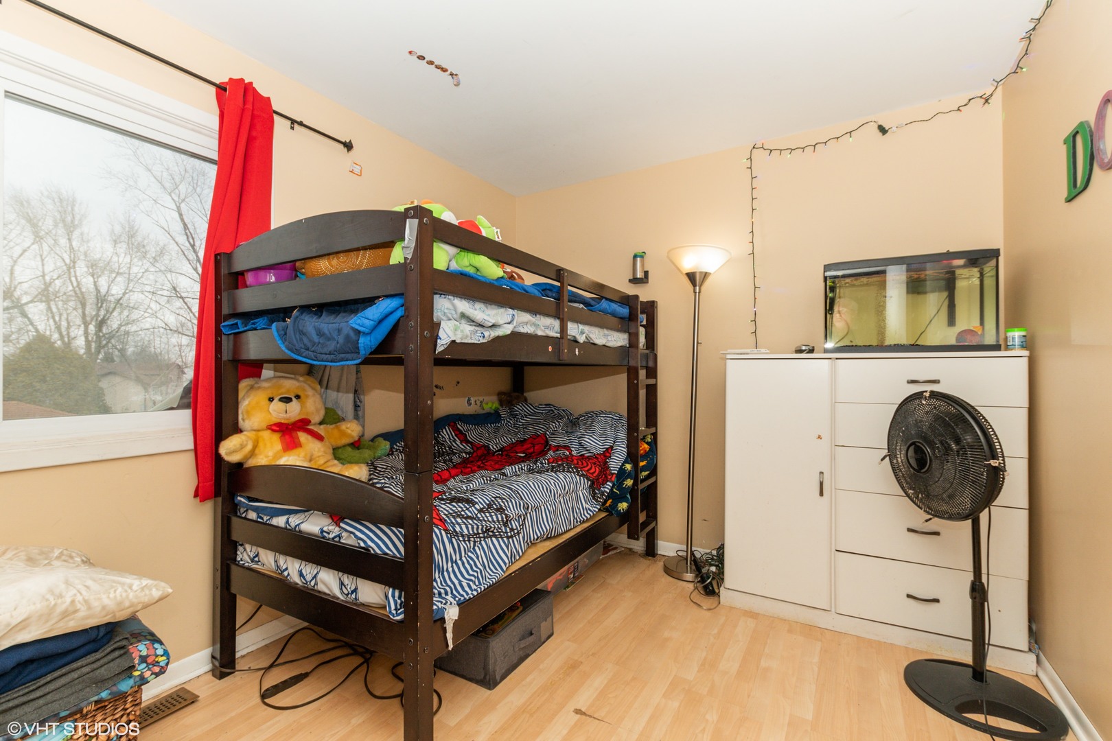 5746 Timberlane Road Matteson, IL 60443 - Photo 13 of 19 a bedroom with a bed and a view of bathroom