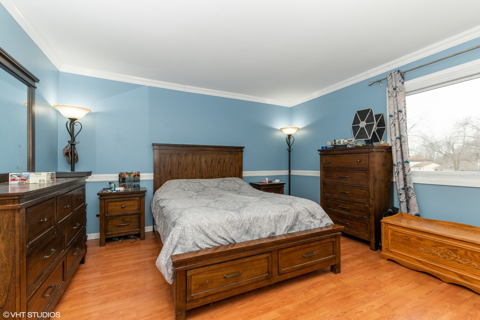 5746 Timberlane Road Matteson, IL 60443 - Photo 15 of 19 a bedroom with a bed and a dresser