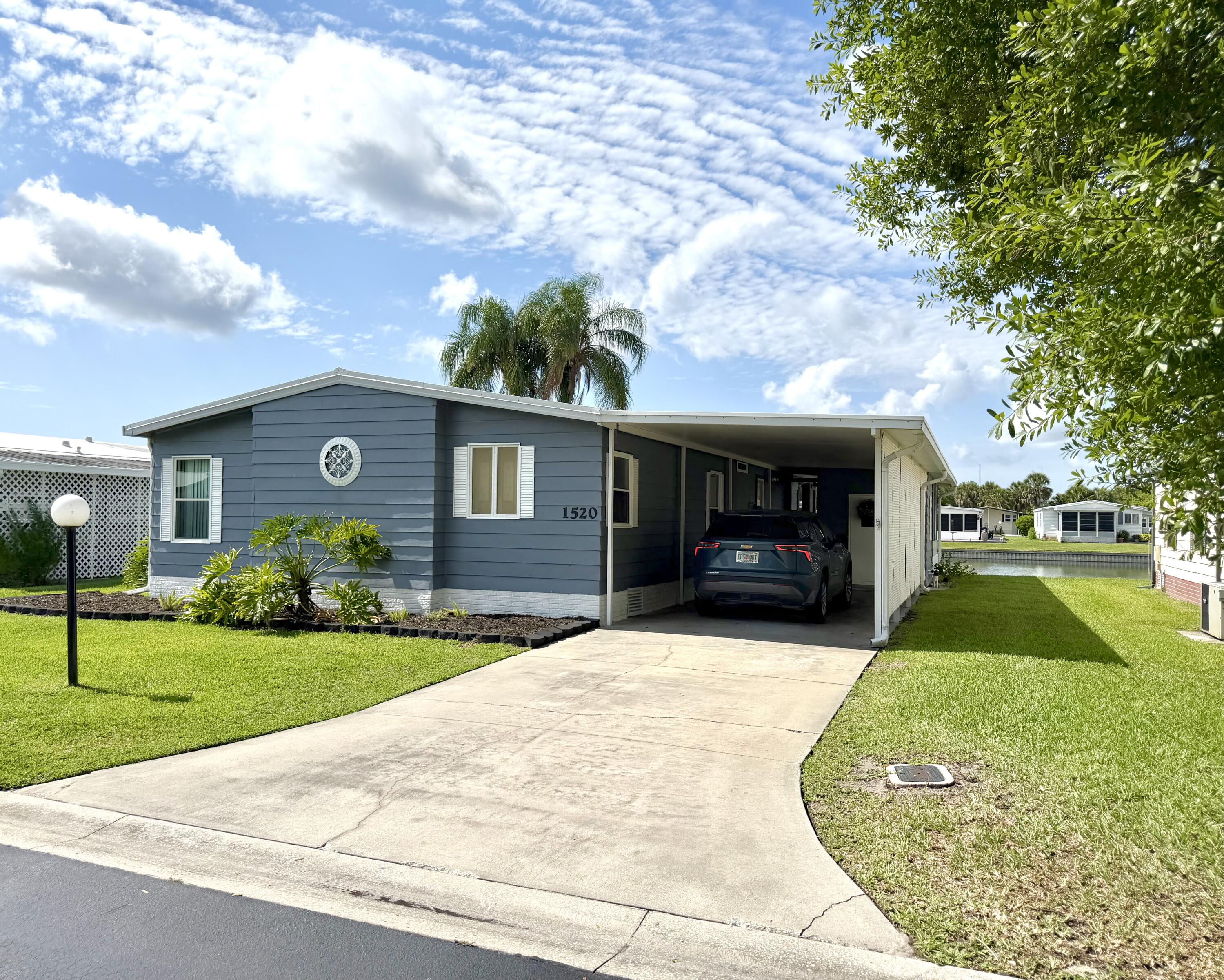 1520 Southwest 35th Circle Okeechobee, FL 34974 - Photo 3 of 31 IMG_2173