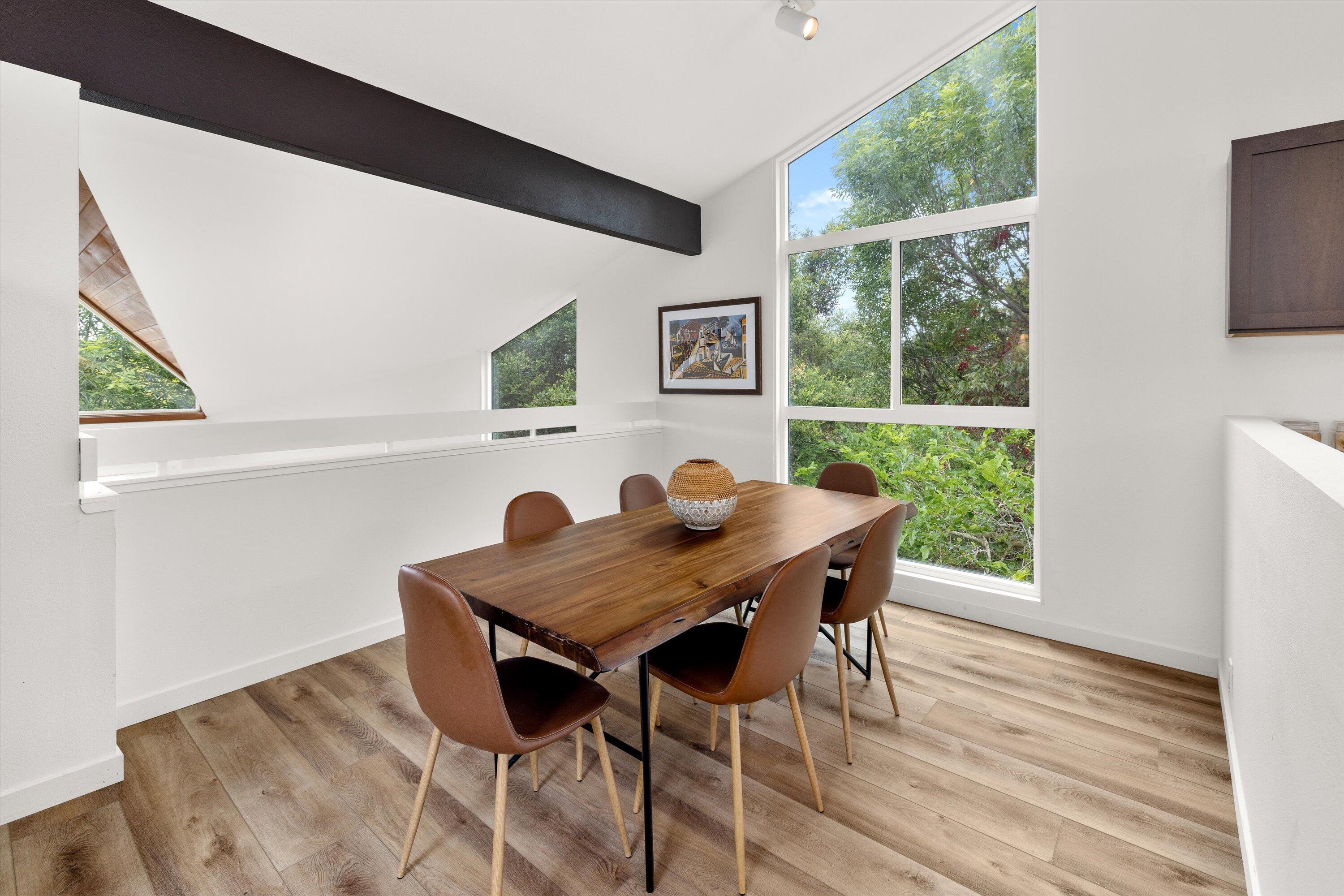 827 Cheltenham Road Santa Barbara, CA 93105 - Photo 5 of 47 a view of a dining table and chairs in a patio