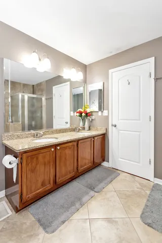 $310,000 | 1273 Dunamon Drive, Bartlett, IL 60103