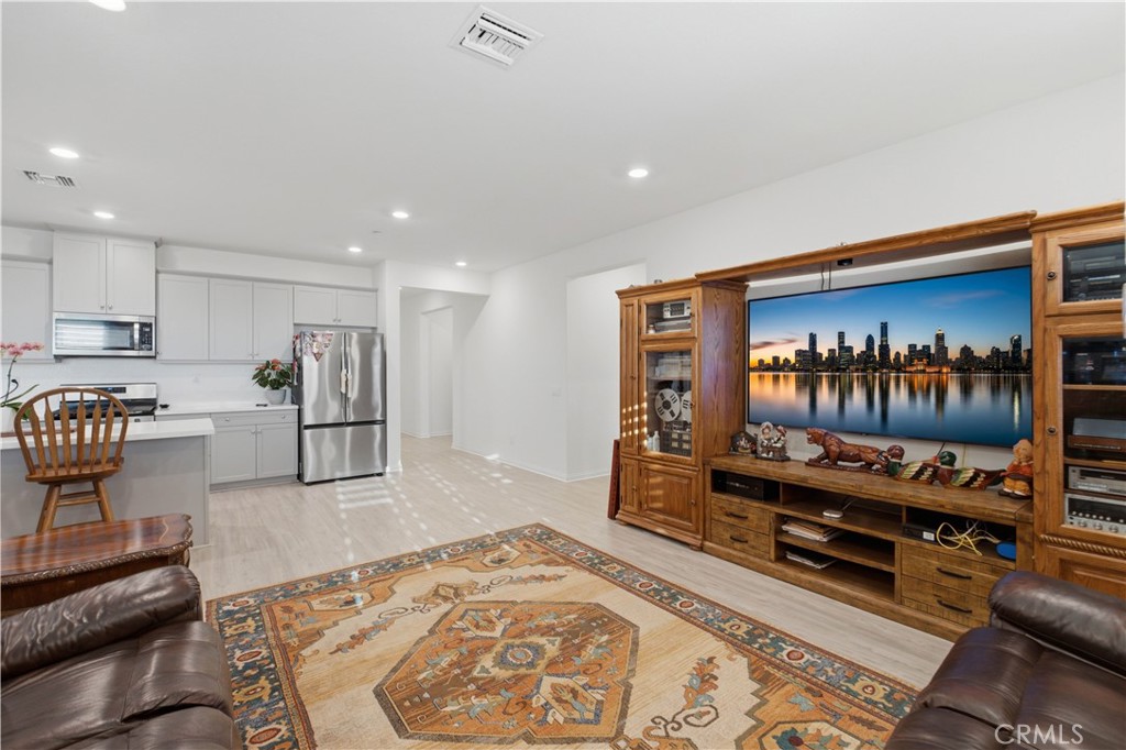 7675 Orangebrook Cove Riverside, CA 92507 - Photo 7 of 30