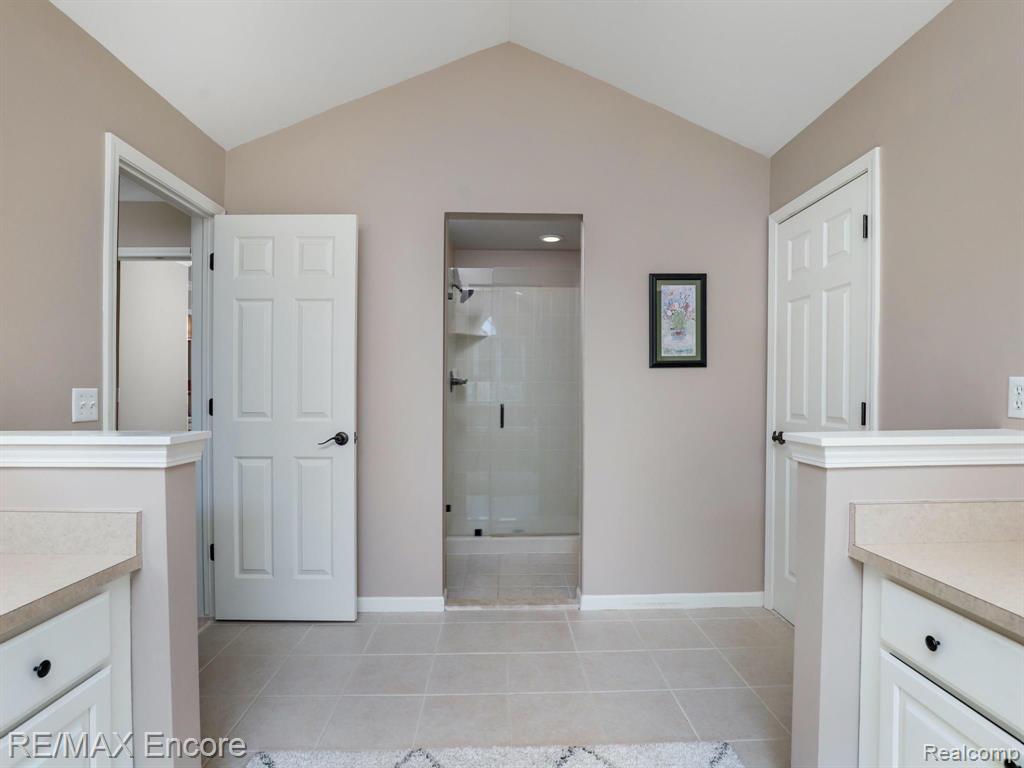 4779 Oakhurst Ridge Road Clarkston, MI 48348 - Photo 25 of 36