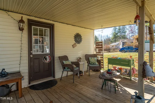 $194,900 | 626 Hospital Hill Lane, Mountain City, TN 37683