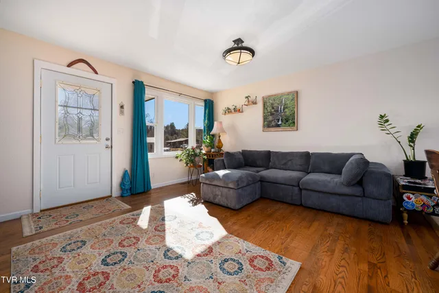 $194,900 | 626 Hospital Hill Lane, Mountain City, TN 37683