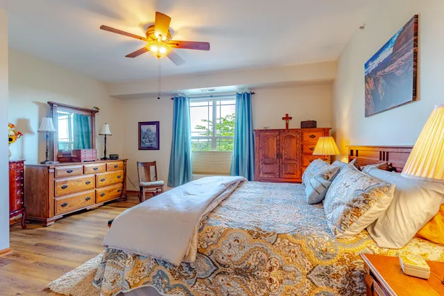 $289,900 | 230 Hilldale Drive, Unit 1108, Hartford, WI 53027