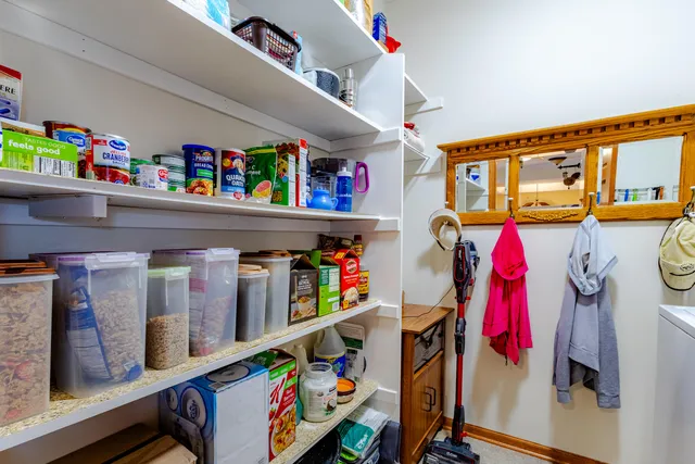 $289,900 | 230 Hilldale Drive, Unit 1108, Hartford, WI 53027