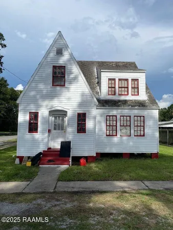 $99,000 | 118 North Guegnon Street, Abbeville, LA 70510
