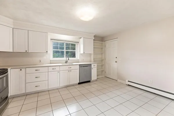 $3,000 | 138 Emerson Gardens Road, Unit 138, Lexington, MA 02420