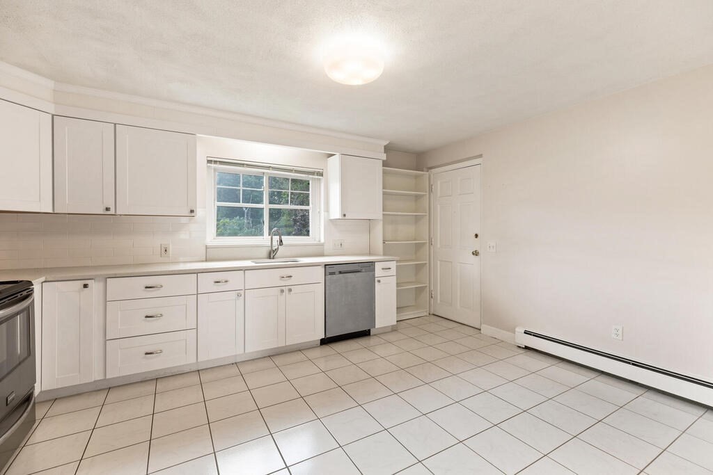 138 Emerson Gardens Road, Unit 138 Lexington, MA 02420 - Photo 5 of 18