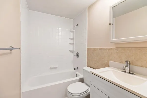 $3,000 | 138 Emerson Gardens Road, Unit 138, Lexington, MA 02420