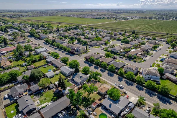$299,999 | 4349 Olivehurst Avenue, Olivehurst, CA 95961