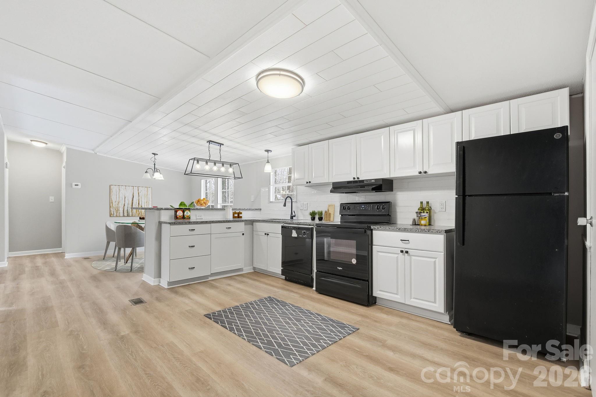 517 Ridgeway Place Southwest Lenoir, NC 28645 - Photo 14 of 38