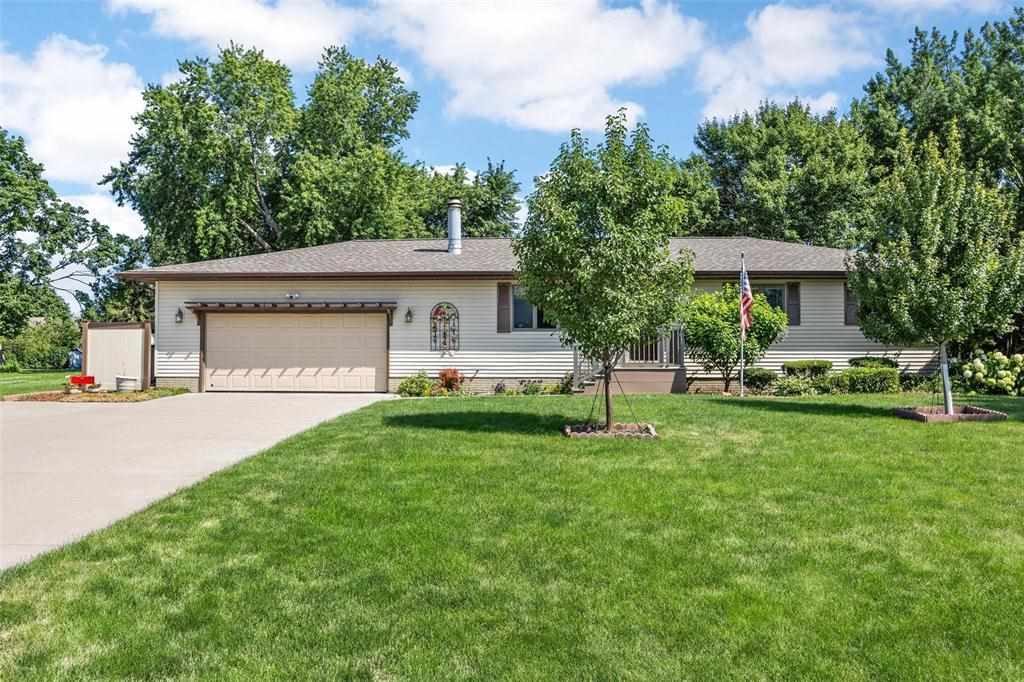 120 Brougham Road Robins, IA 52328 - Photo 4 of 34 Gallery Image 4