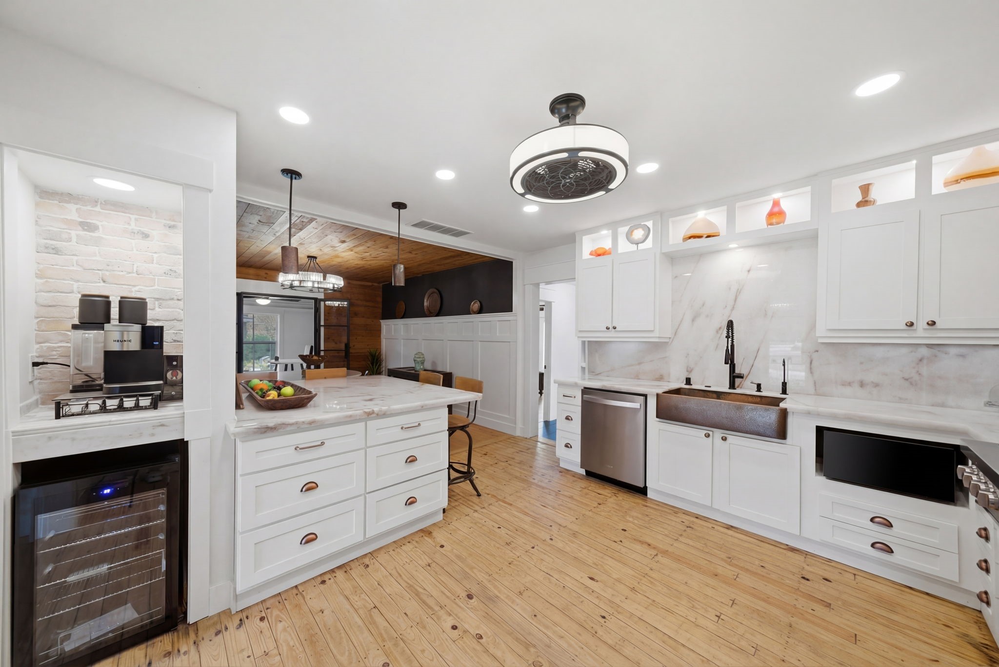 3128 Prospect Street Houston, TX 77004 - Photo 12 of 36 a kitchen with a stove a refrigerator and a oven