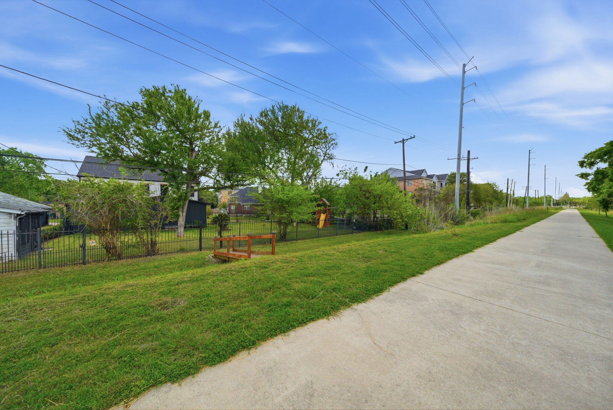3128 Prospect Street Houston, TX 77004 - Photo 31 of 36 a garden view