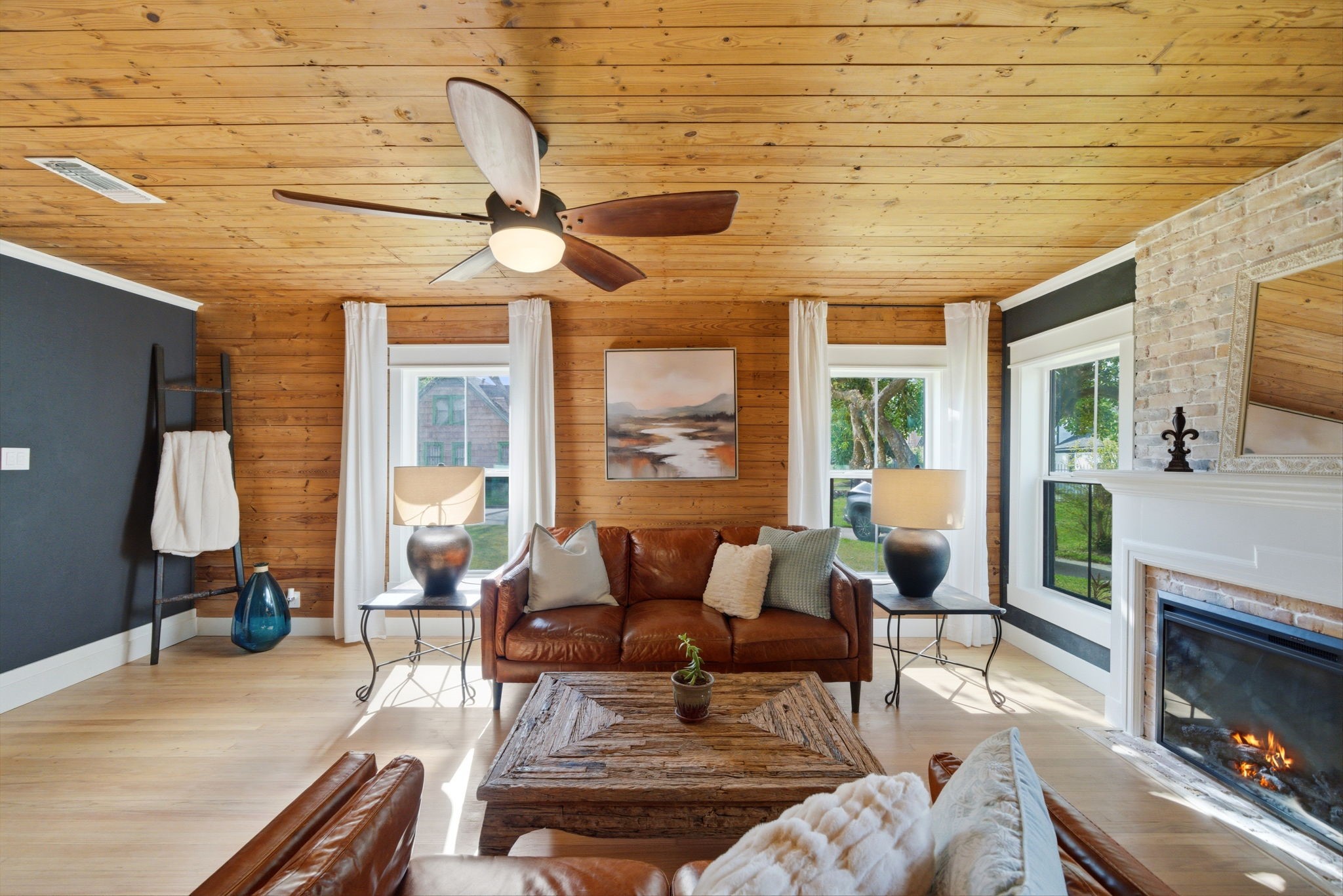 3128 Prospect Street Houston, TX 77004 - Photo 7 of 36 a living room with furniture