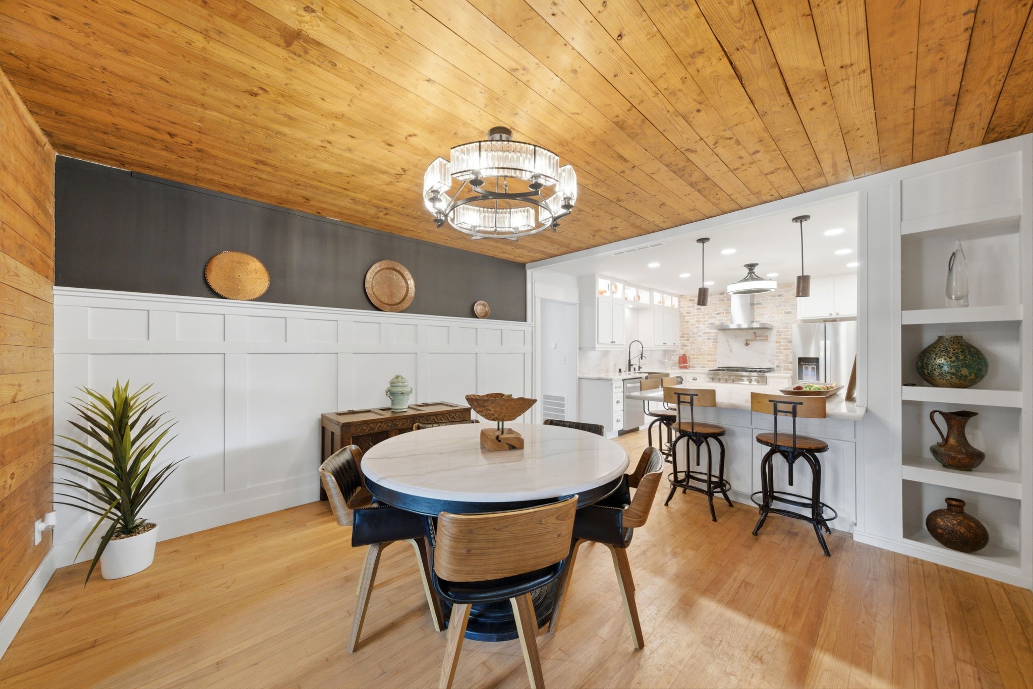 3128 Prospect Street Houston, TX 77004 - Photo 9 of 36 a dining room with furniture and window