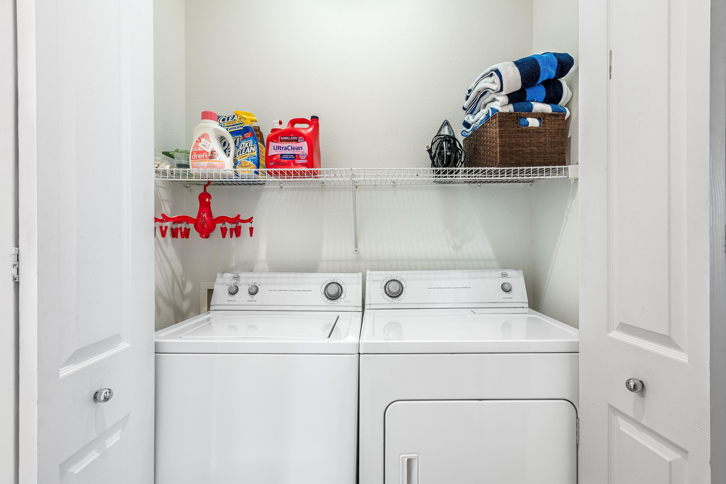 80921 Calle Azul La Quinta, CA 92253 - Photo 27 of 42 a utility room with dryer and washer