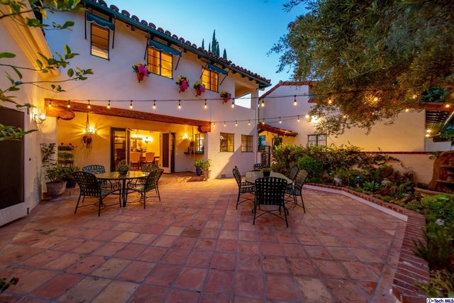 $2,800,000 | 1450 Royal Boulevard, Glendale, CA 91207