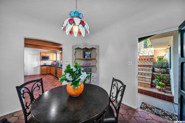 $2,800,000 | 1450 Royal Boulevard, Glendale, CA 91207