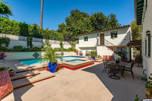 $2,800,000 | 1450 Royal Boulevard, Glendale, CA 91207