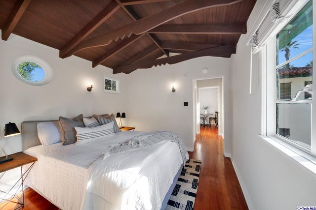 $2,800,000 | 1450 Royal Boulevard, Glendale, CA 91207