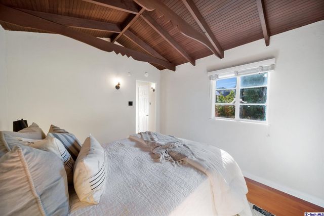 $2,800,000 | 1450 Royal Boulevard, Glendale, CA 91207