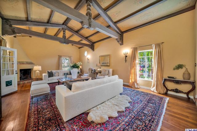 $2,800,000 | 1450 Royal Boulevard, Glendale, CA 91207