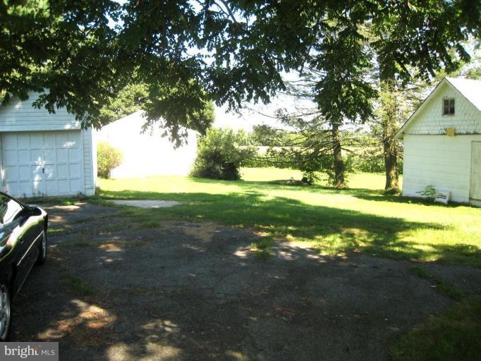 Garage 1