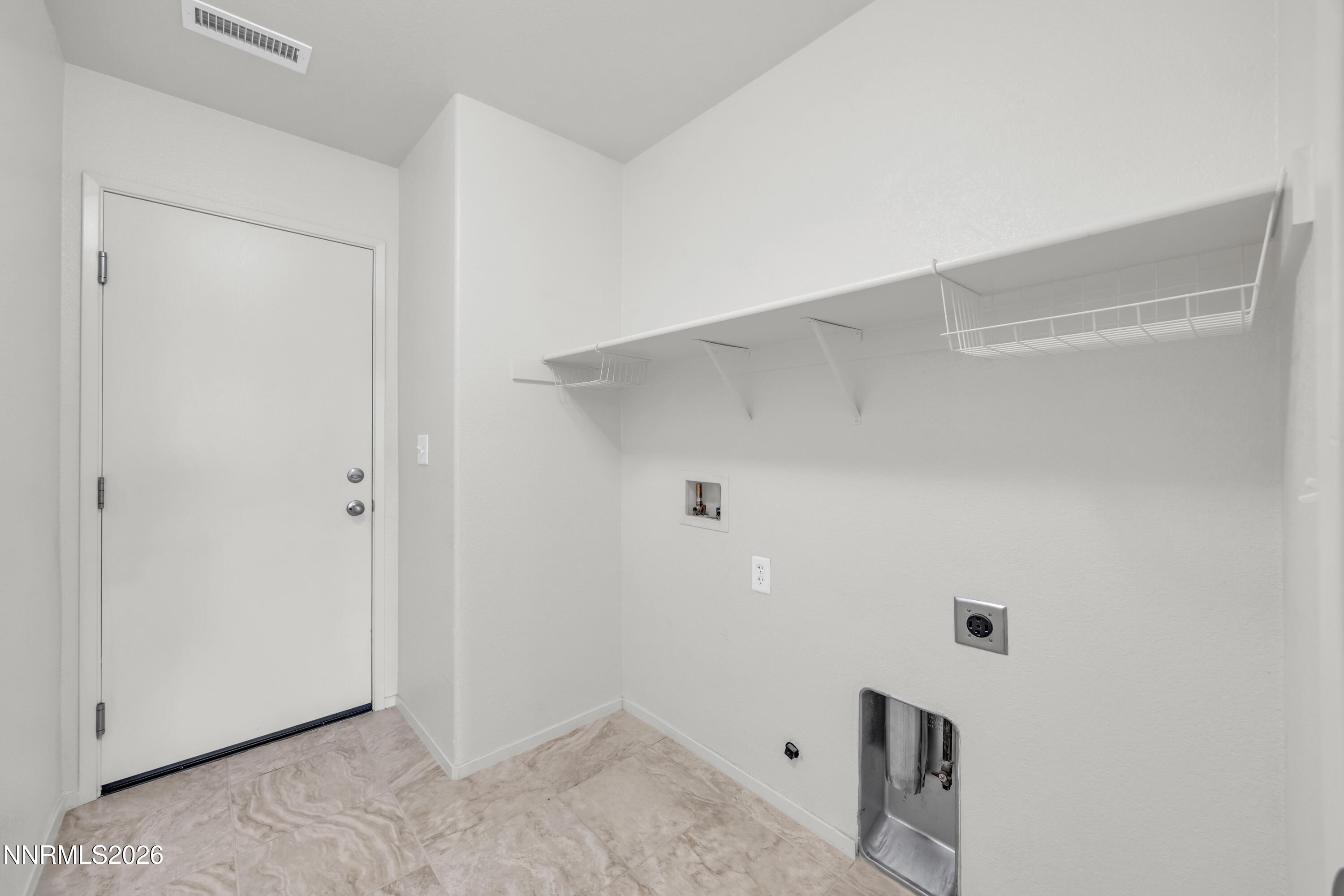 11385 Verazae Drive Reno, NV 89521 - Photo 19 of 32 34_img_4185