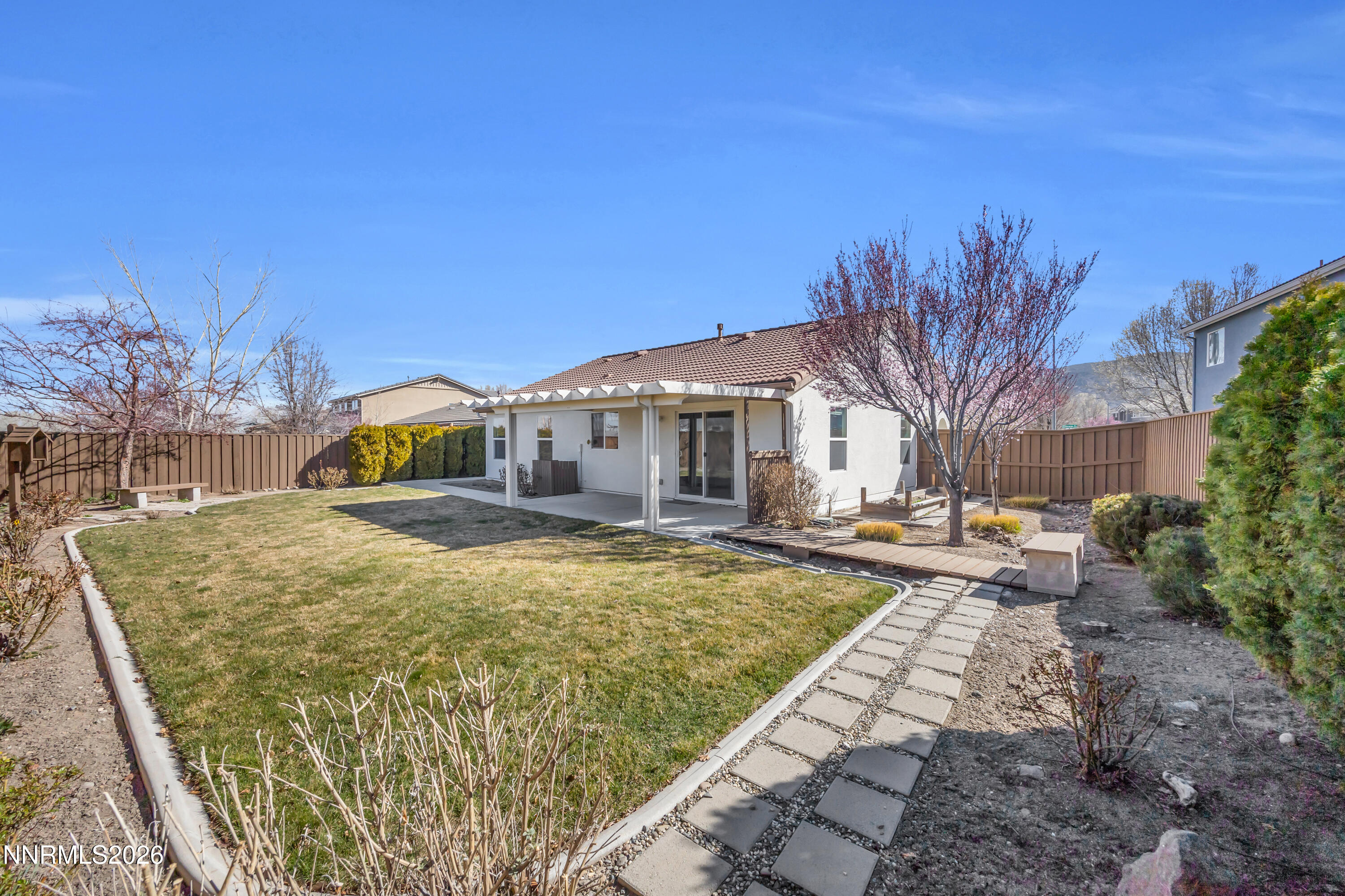 11385 Verazae Drive Reno, NV 89521 - Photo 24 of 32 40_img_4271