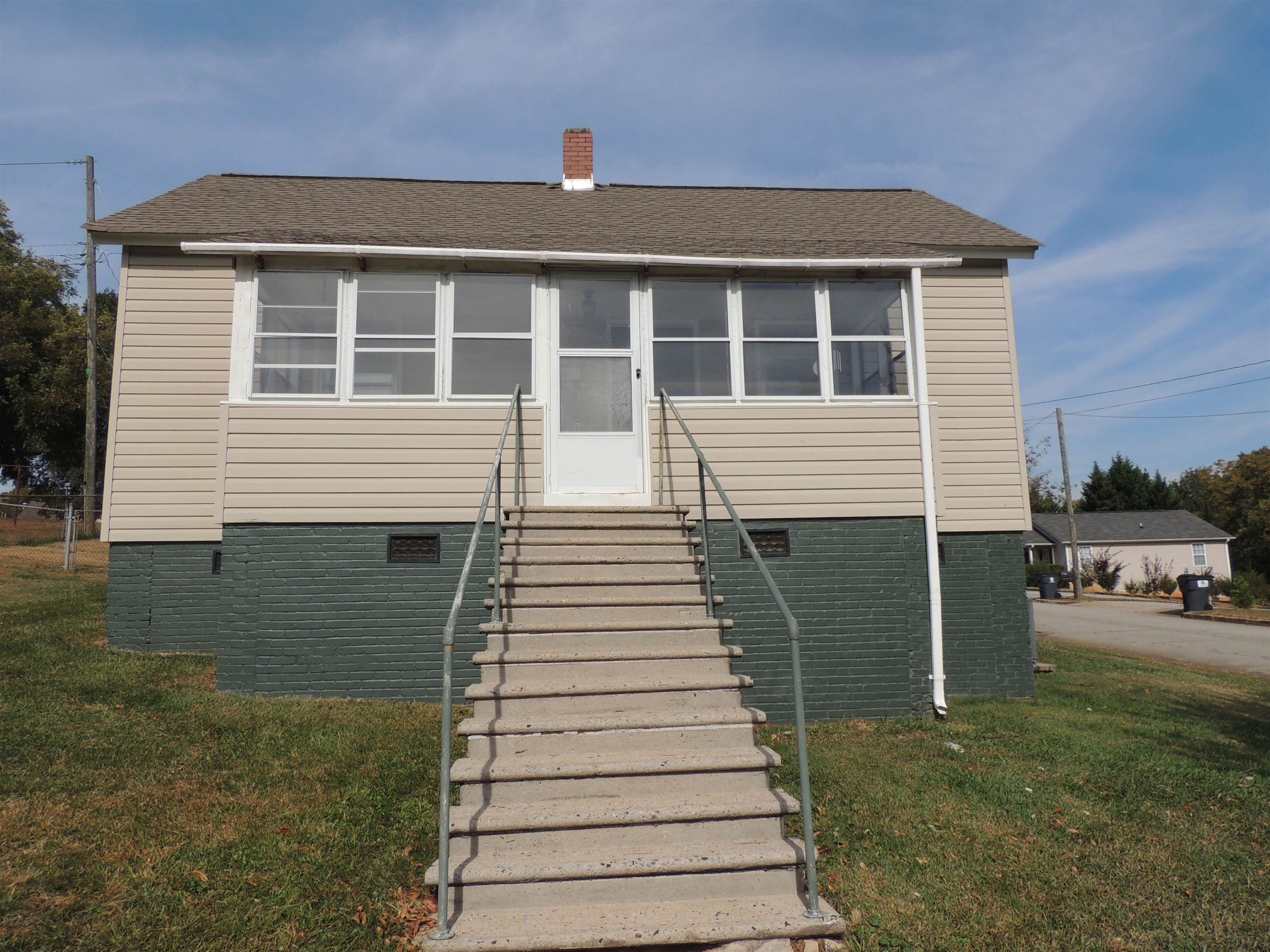 23 H Street Inman, SC 29349 - Photo 1 of 20