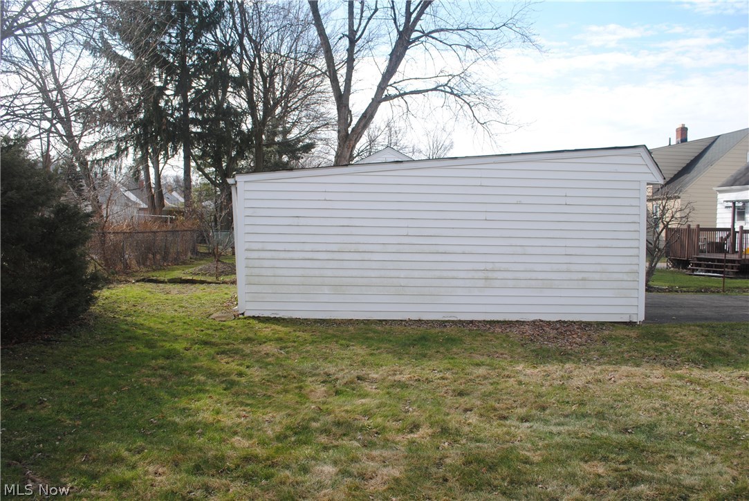 1091 Irene Road Lyndhurst, OH 44124 - Photo 25 of 26