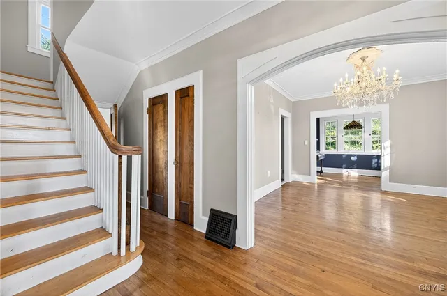 $289,900 | 201 Lincoln Park Drive, Syracuse, NY 13203