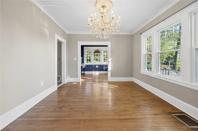 $289,900 | 201 Lincoln Park Drive, Syracuse, NY 13203