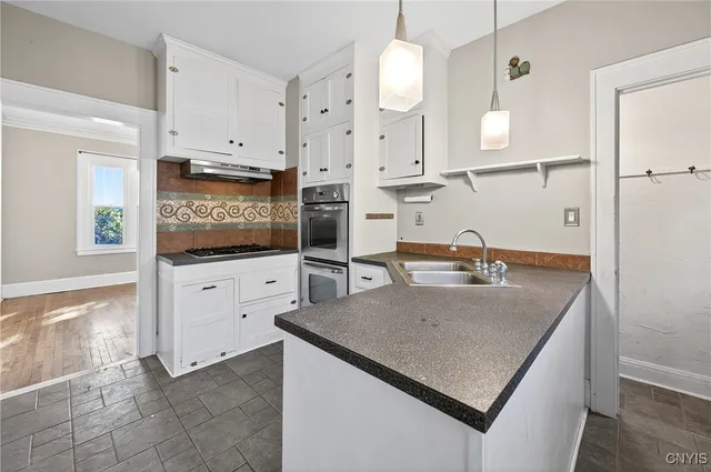 $289,900 | 201 Lincoln Park Drive, Syracuse, NY 13203