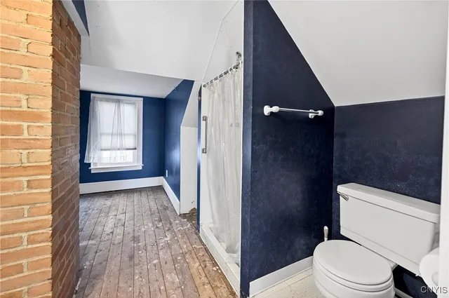 $289,900 | 201 Lincoln Park Drive, Syracuse, NY 13203