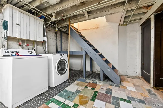 $289,900 | 201 Lincoln Park Drive, Syracuse, NY 13203