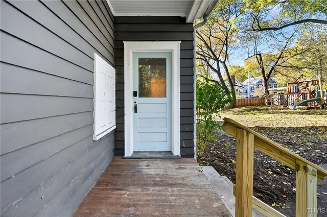 $289,900 | 201 Lincoln Park Drive, Syracuse, NY 13203