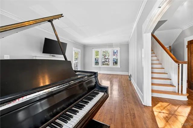 $289,900 | 201 Lincoln Park Drive, Syracuse, NY 13203