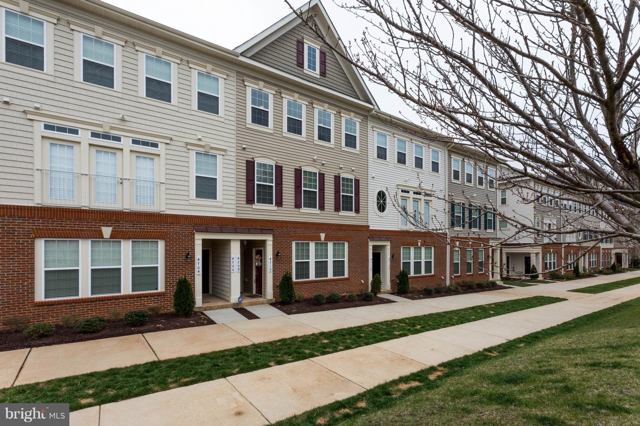 4710 Dane Ridge Circle Woodbridge, VA 22193 - Photo 2 of 30 Exterior (Front)