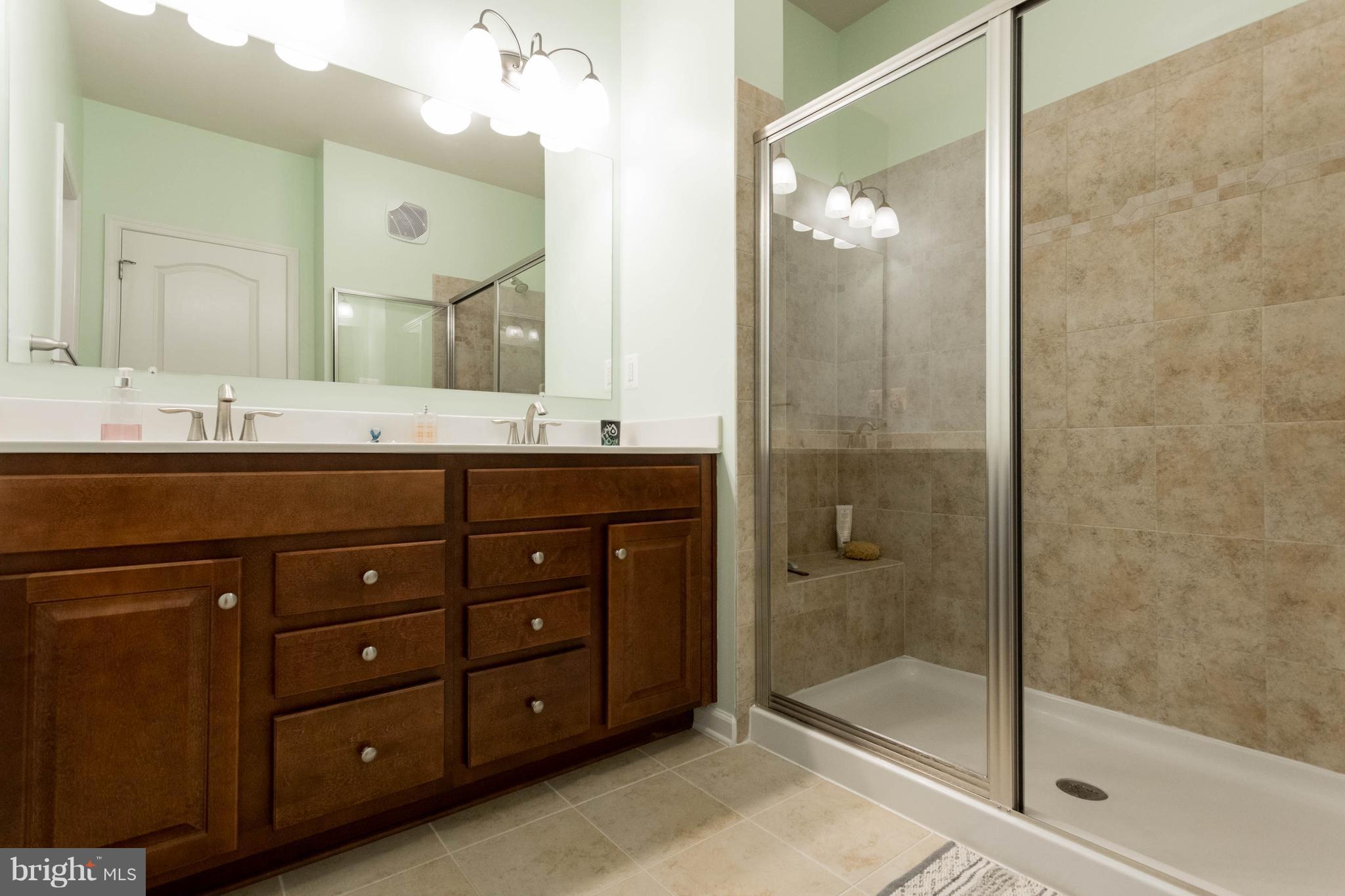 4710 Dane Ridge Circle Woodbridge, VA 22193 - Photo 21 of 30 Bath (Master)