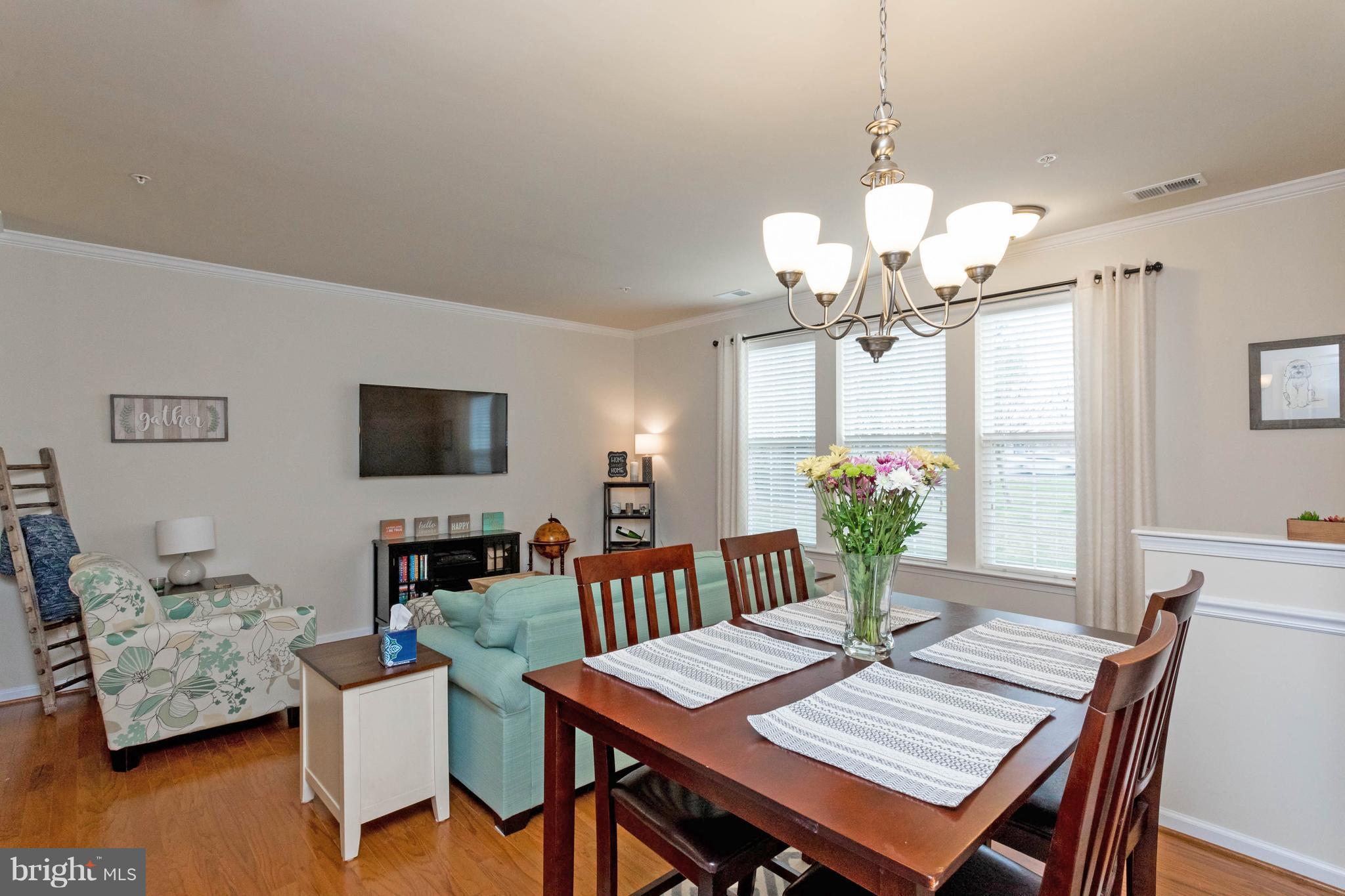 4710 Dane Ridge Circle Woodbridge, VA 22193 - Photo 4 of 30 Family Room
